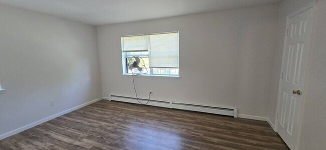 Building Photo - 1335 Union Ave