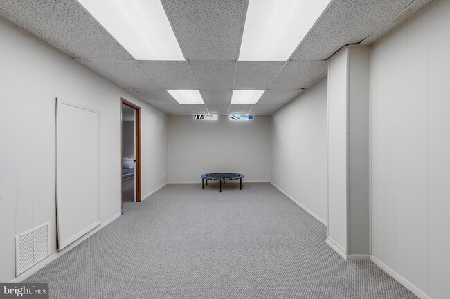 Building Photo - 1700 Chester Mill Rd