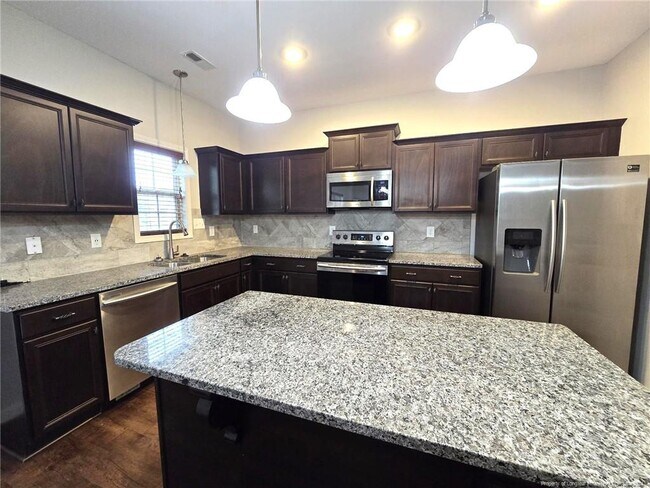 Building Photo - 2278 Lakewell Cir