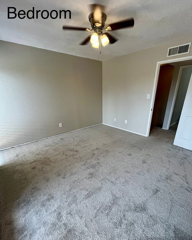 Building Photo - 1828 W Tuckey Ln