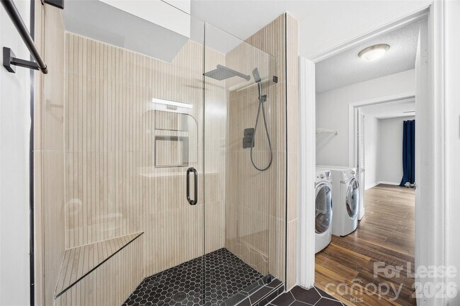 Building Photo - 4739 Hedgemore Dr