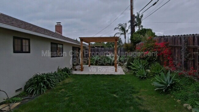 Building Photo - 90 Brandon Dr