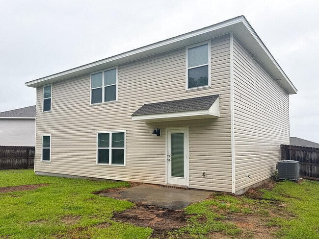 Building Photo - 4694 Malay Cir