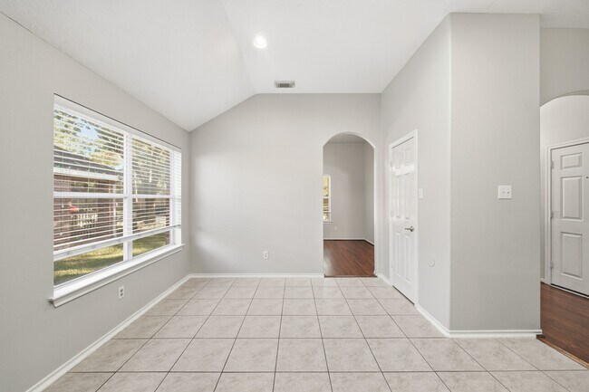 Building Photo - 11811 Misty Peak Ln