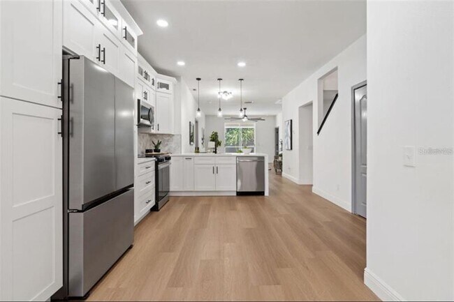 Building Photo - 1800 Loch Haven Ct