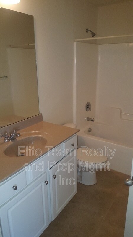 Building Photo - 11190 Bridgewater Dr