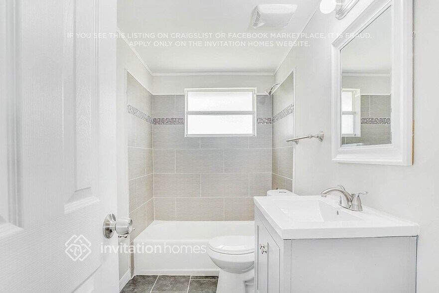 Building Photo - 201 Spring Lake Cir