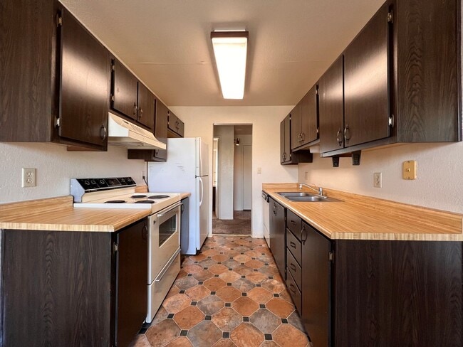 Building Photo - Cute Wildcreek Garden Condo, Unit #210