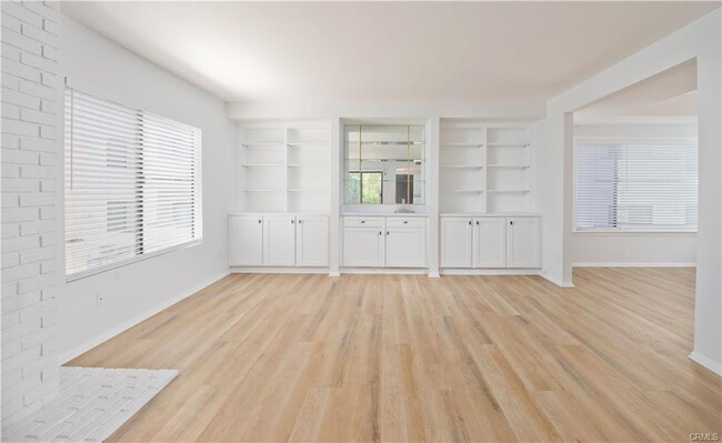Building Photo - 4441 Saugus Ave
