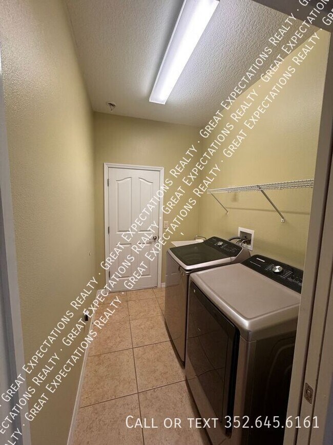 Building Photo - 16282 SW 15th Ct