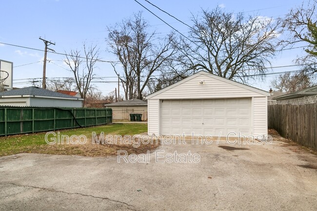 Building Photo - 3256 186th St