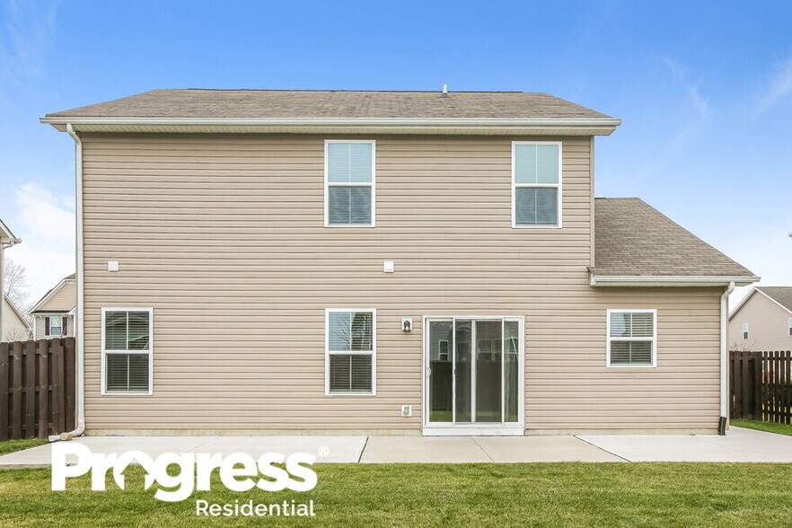Building Photo - 6769 School Branch Dr