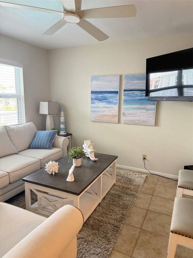 Building Photo - 4658 Bougainvilla Dr