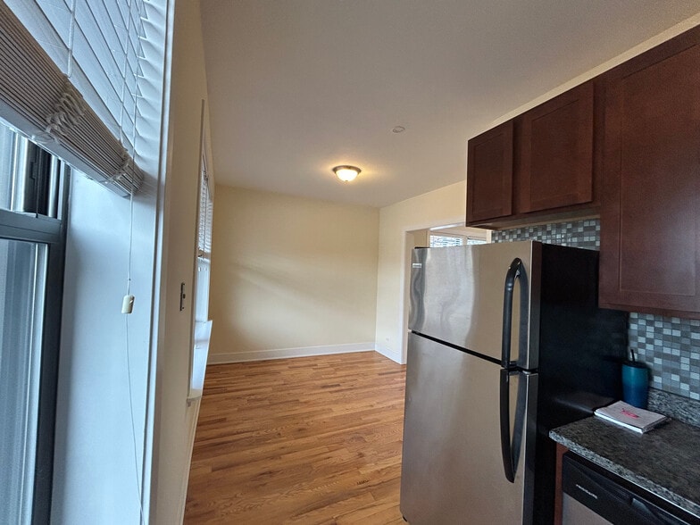 Building Photo - 338 Tudor Ct