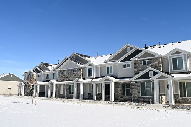 Building Photo - 2254 1180 W