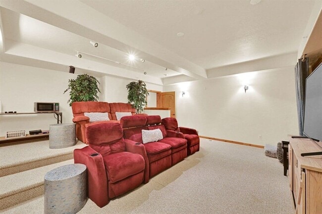 Building Photo - 5176 Fairview Loop