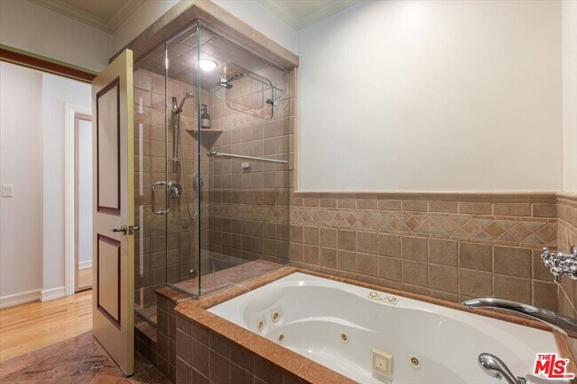 Building Photo - 4385 Camellia Ave