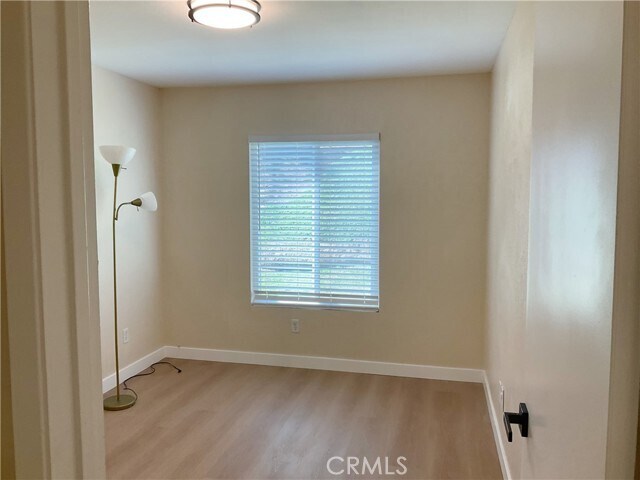 Building Photo - 5380 Dunlop Dr