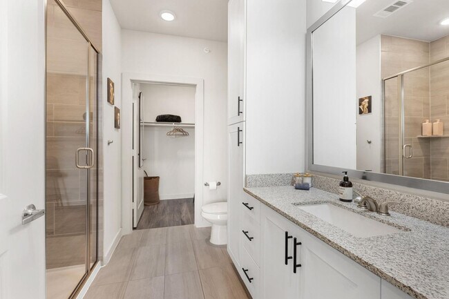 Building Photo - 5820 1/2 Cameron Road-SI FL4-ID1303396P