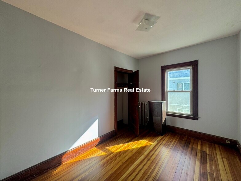 Building Photo - 48 Summer St