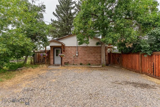 Building Photo - 514 N Quaw Blvd