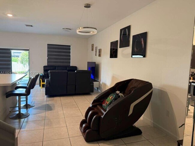 Building Photo - 25253 SW 107th Ct