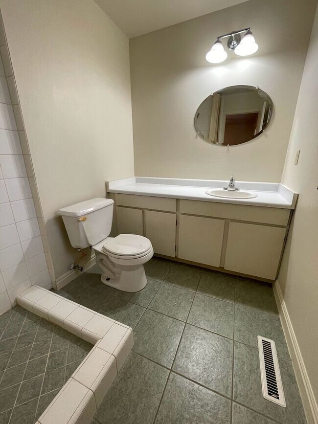 Building Photo - Great home for rent!