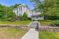 Building Photo - 131 Elm St