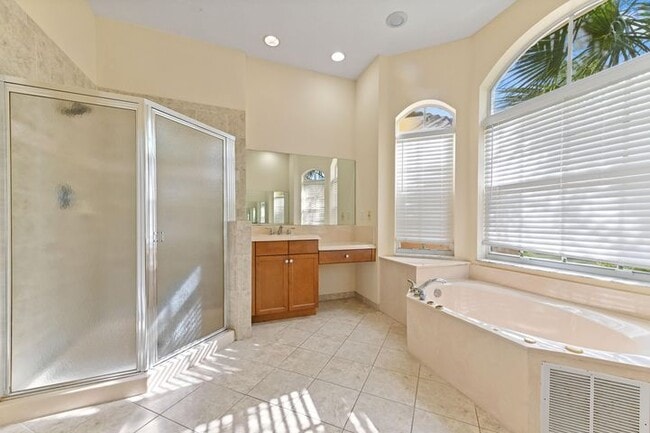 Building Photo - 9942 Shepard Pl