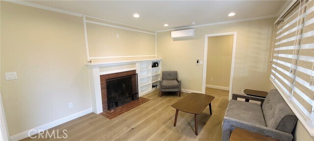 Building Photo - 1845 N Santa Anita Ave