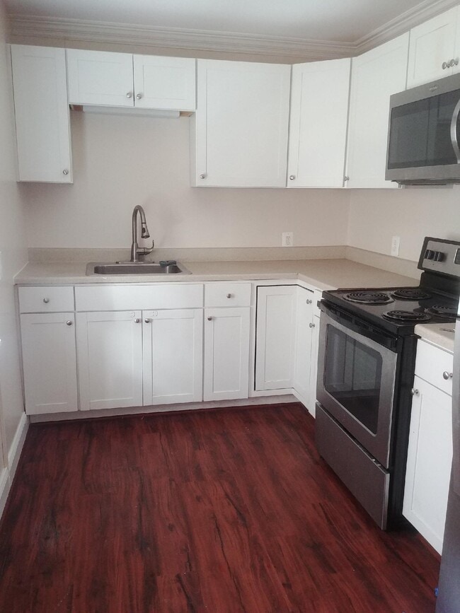 Building Photo - 110 E South St