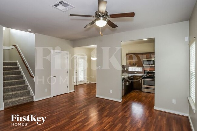 Building Photo - 4327 Darter St