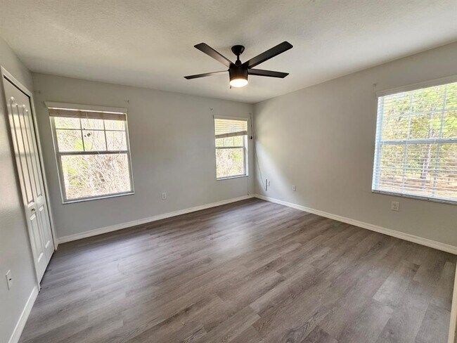 Building Photo - 4016 Mountain Chestnut Way