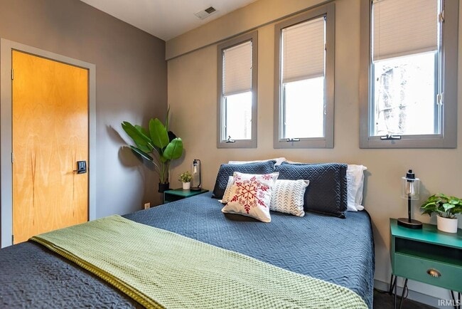 Building Photo - 612 N Kerry Dr