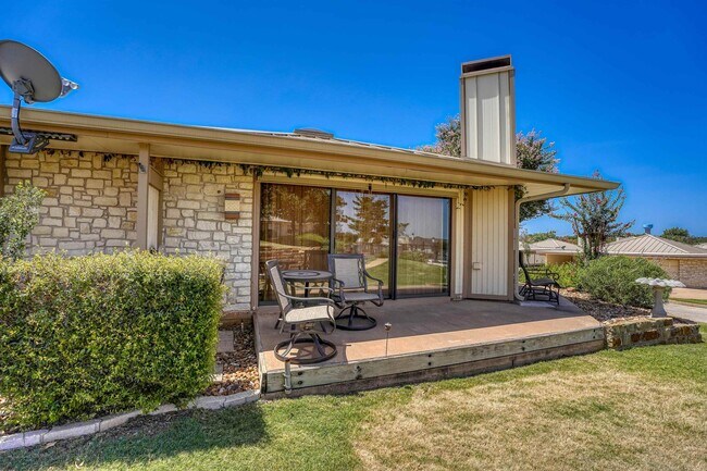 Building Photo - 1406 Broken Hills Dr