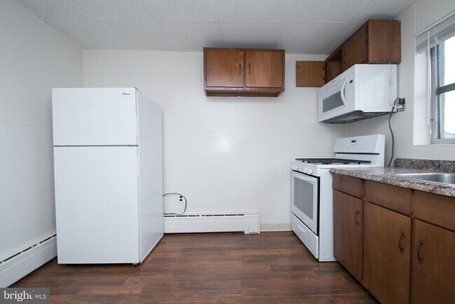Building Photo - 1154 S 11th St