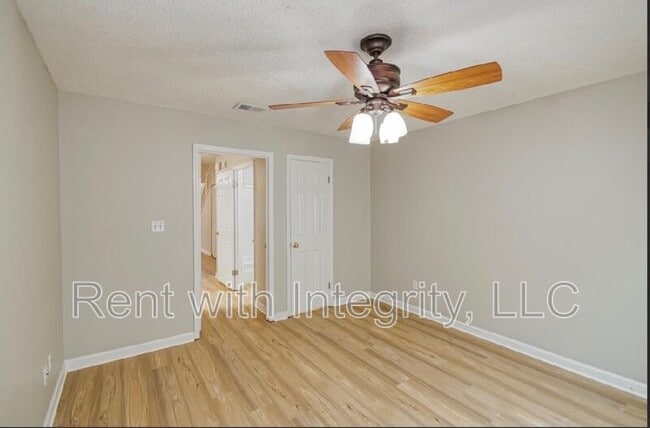 Building Photo - 3385 Tansey Ct