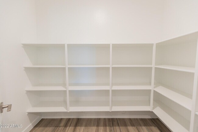 Building Photo - 17073 W Alice Ave