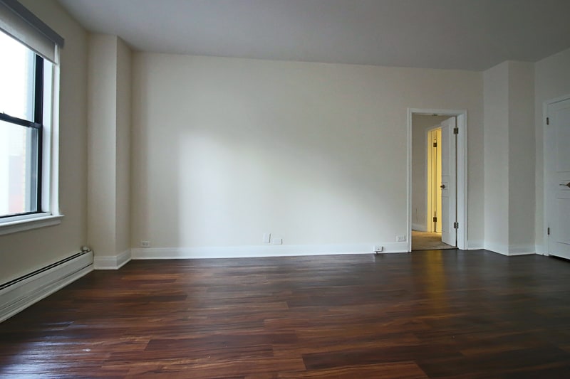 Building Photo - 231 E Chestnut St