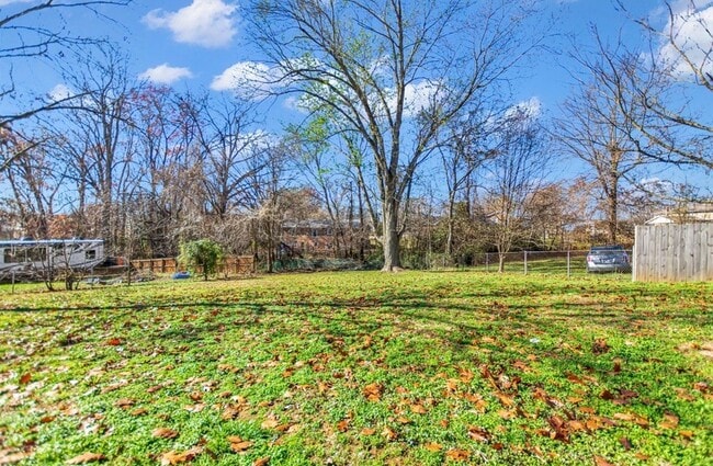 Building Photo - 284 Stephanie Dr