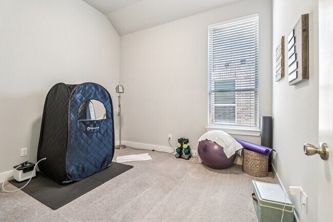 Building Photo - 847 Longbranch Way