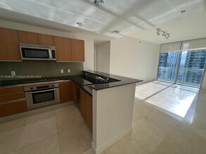 Building Photo - 1060 Brickell Ave