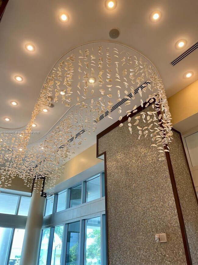 Building Photo - 6801 Collins Ave