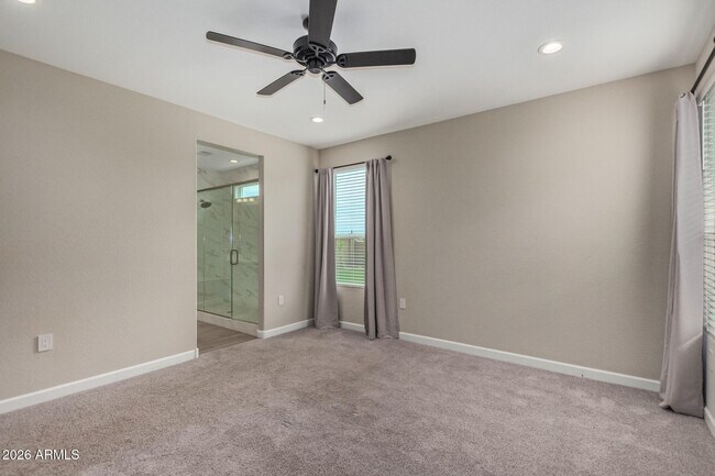 Building Photo - 2035 E Northwood Dr