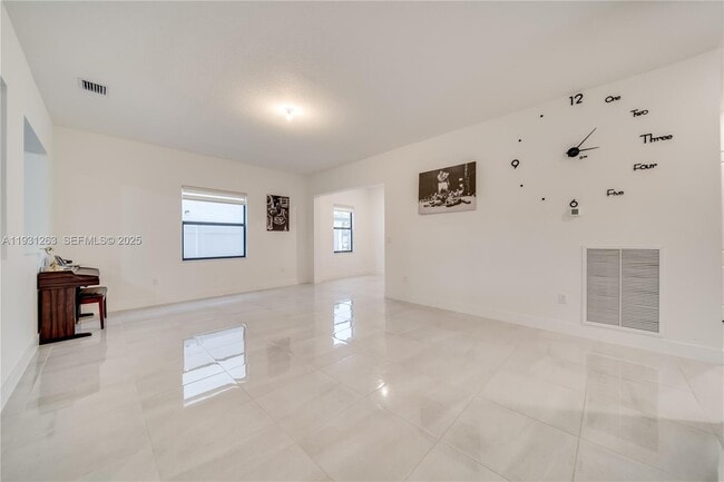 Building Photo - 4416 SW 174th Ave