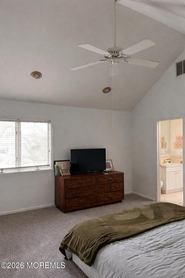 Building Photo - 6 Cook St