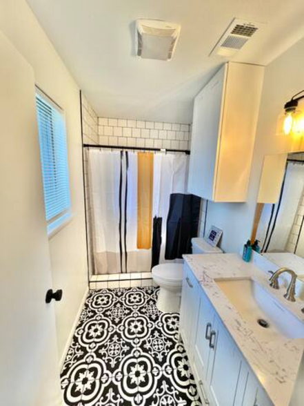 Owner's Ensuite Bathroom - 6310 Shirley Dr