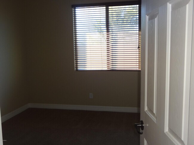 Building Photo - 1575 W Pelican Ct