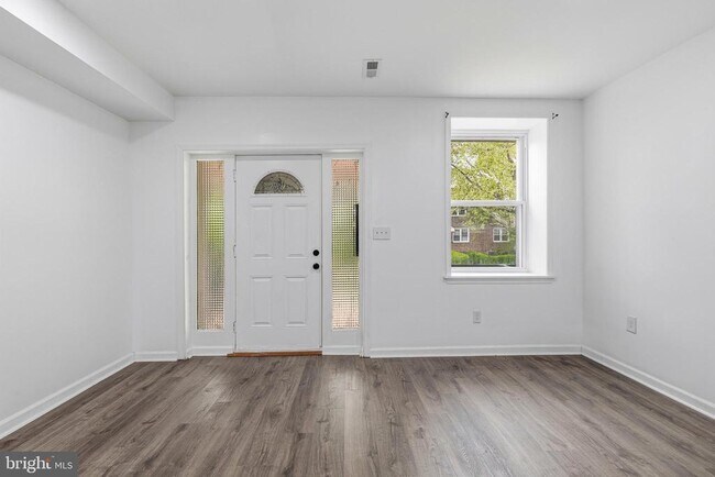 Building Photo - 2719 N 47th St