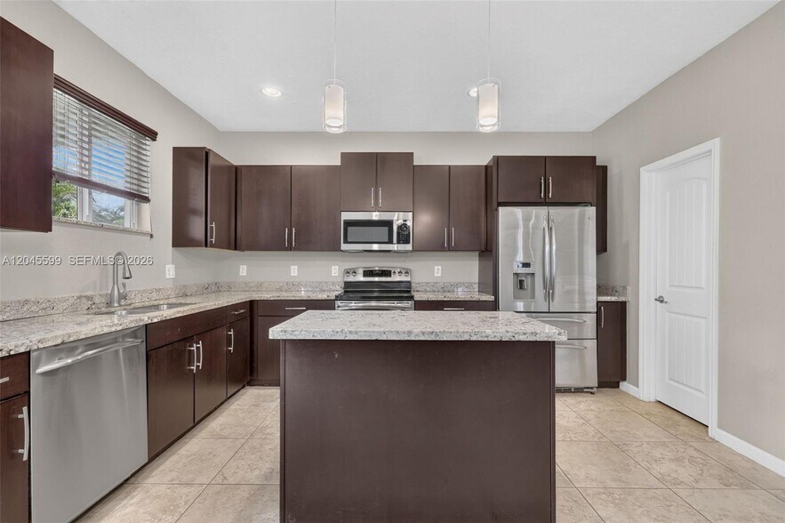 Building Photo - 20943 SW 133rd Ave